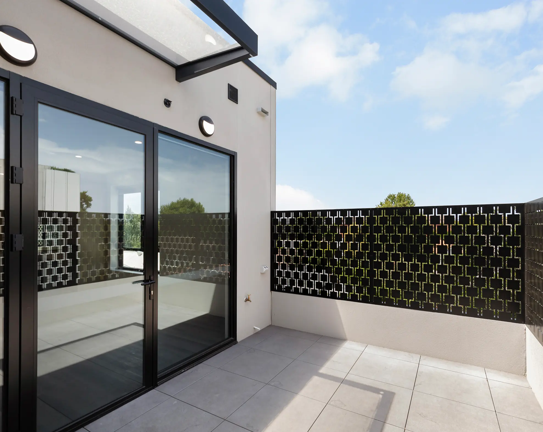 2 Fairfield VIC 3079